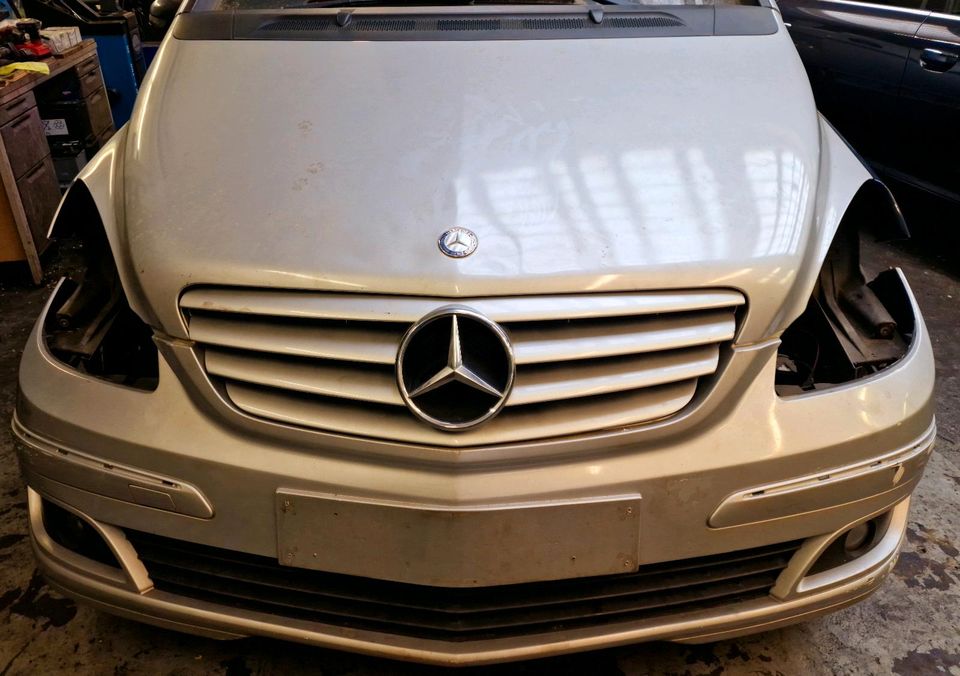 Teile für Mercedes-Benz B-class W245 in Oberhausen