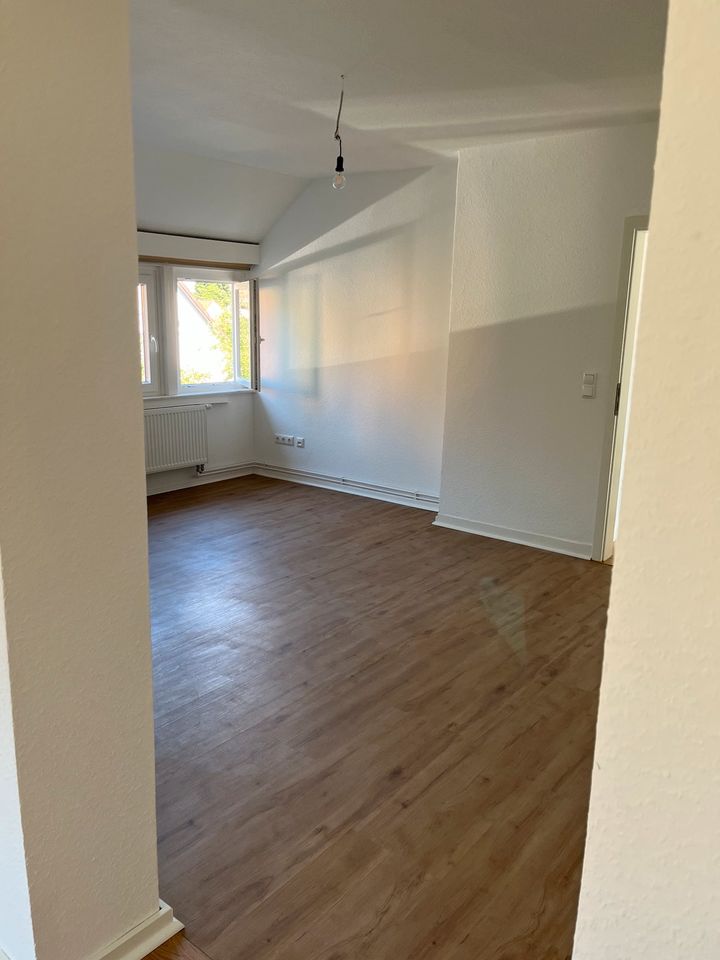 Sanierte Dachgeschoss 3,5 Zimmer Wohnung in Dransfeld