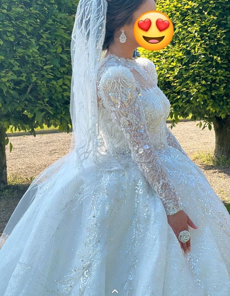 Brautkleid mit Schleier in Sonsbeck