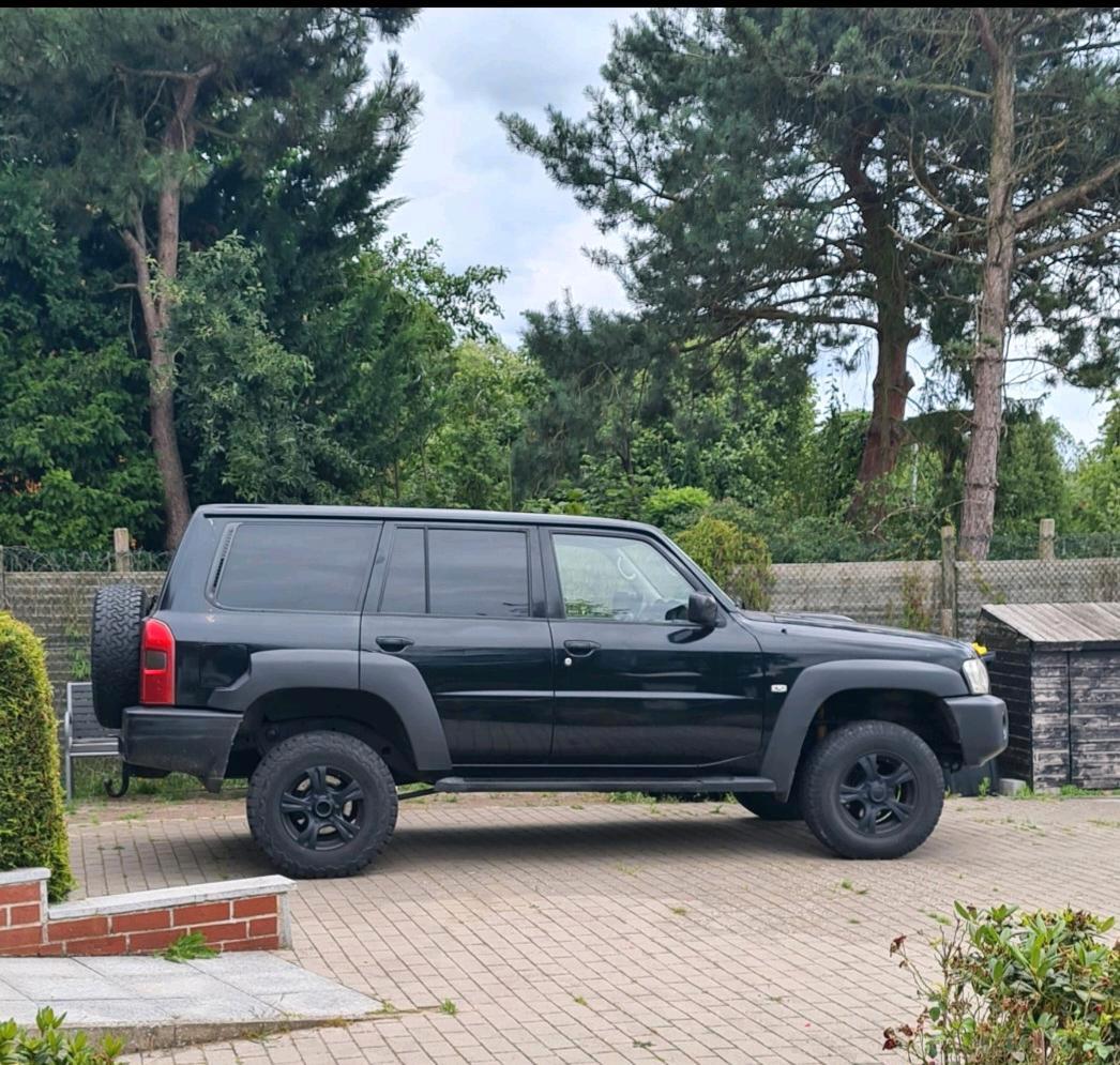 Abbildung des Autos Nissan Patrol,Y61 ✅ EX-B…