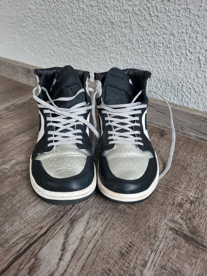 Air Jordan 1 Retro High 'Silver Toe' in Mülheim (Ruhr)