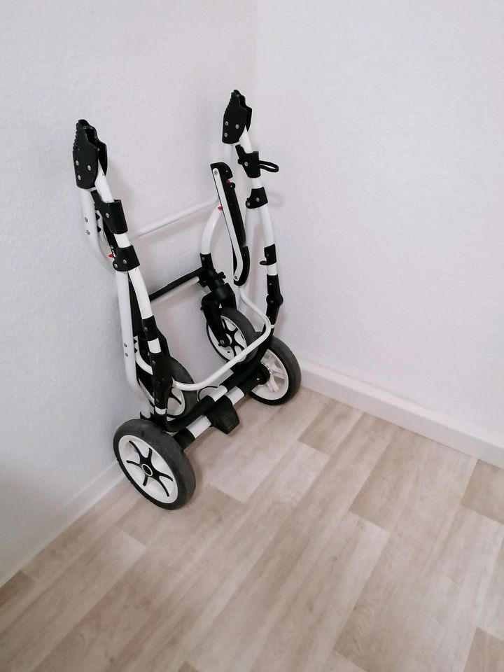 Kinderwagen 3 in 1, gebraucht in Riesa