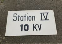 Schild DDR groß Trafo Station IV 10 KV Holz Pressspan Leipzig - Leipzig, Südvorstadt Vorschau