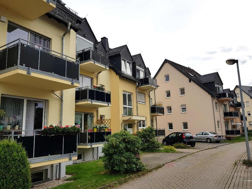 Langjährig vermietet Wohnung in einem gepflegten Mehrfamilienhaus zu verkaufen in Hartenstein