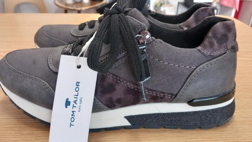 Halbschuhe, Sneaker, Gr. 36/37, Tom Tailor, neu, superbequem! in Bad Arolsen