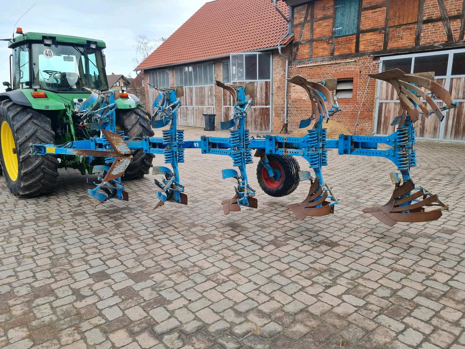 Lemken Pflug 5 Schar Steinsicherung Europal 7x Streifenkörper in Harsum