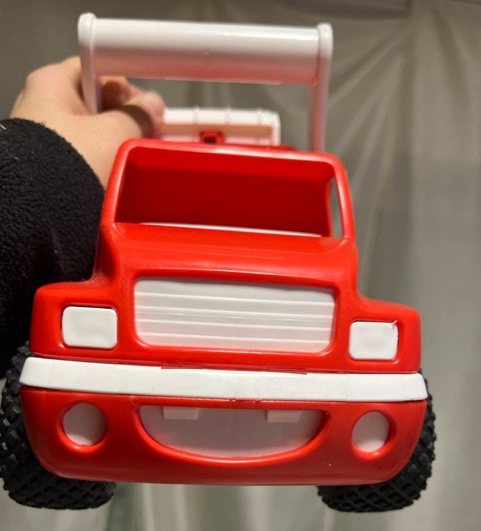 Feuerwehr Auto Spielzeug Fahrzeug Kinderzimmer in Jena