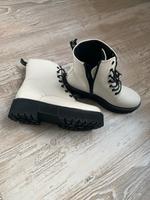Damen Stiefel  Schuhe Catwalk /  Sandalen Neu / Neuwertig Niedersachsen - Upgant-Schott Vorschau