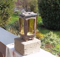 Grablampe, Grablaterne, Grableuchte Bronze Beton-Sockel defekt Nordrhein-Westfalen - Rüthen Vorschau