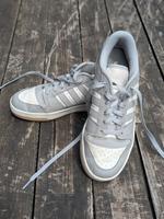 Adidas Sneaker Größe 38 grau-weiß Köln - Nippes Vorschau