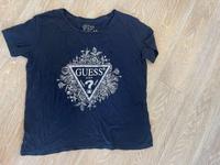 Schönes T-Shirt von Guess Gr 42 Düsseldorf - Gerresheim Vorschau