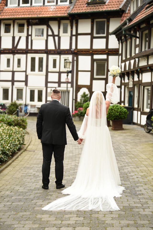 Brautkleid Ivory VB in Gütersloh