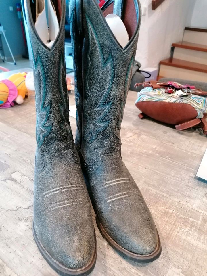 Cowboy boots in Lohfelden