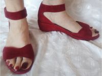 Wild-Leder Pantolette Sandalette Schuh wein-rot Keil-Absatz Gr 40 Berlin - Charlottenburg Vorschau