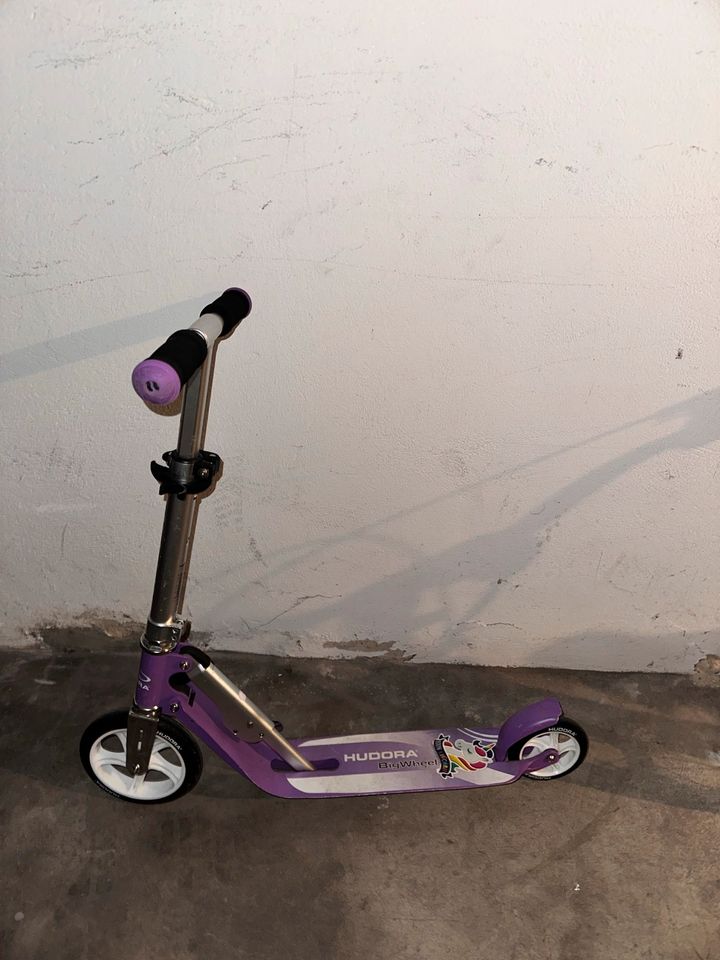 Sehr gut erhalten! Roller scooter big wheel in Hannover