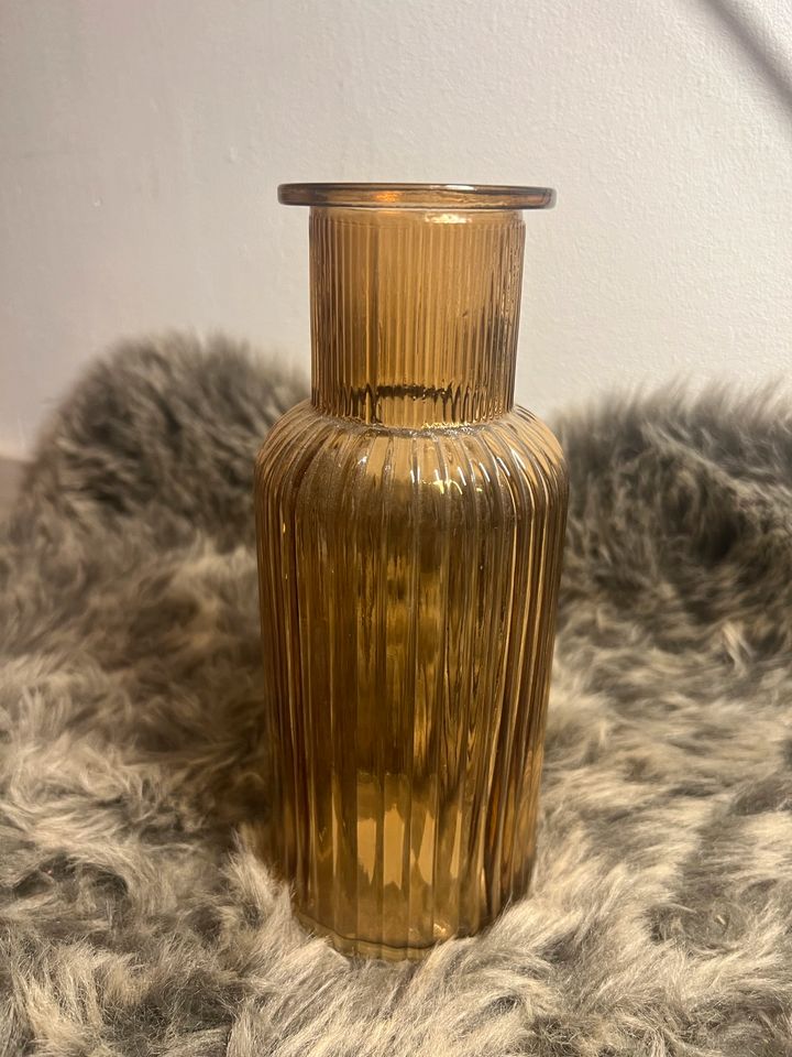 Geriffelte Vase - braun/orange in Bünde