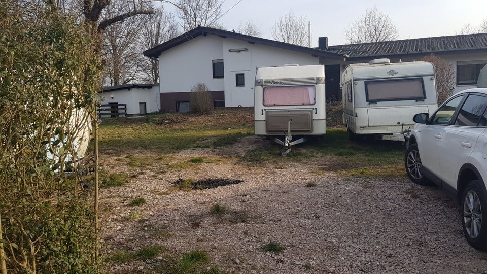 Stellplatz Parkplatz Wohnwagen Wohnmobil Anhänger Erbes-Büdesheim in Erbes-Büdesheim