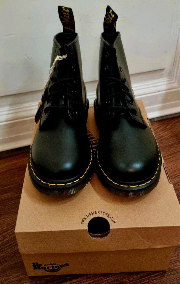 Dr. Martens 101 Glattleder schwarz Stiefeletten Gr. 39 Neu in Bielefeld