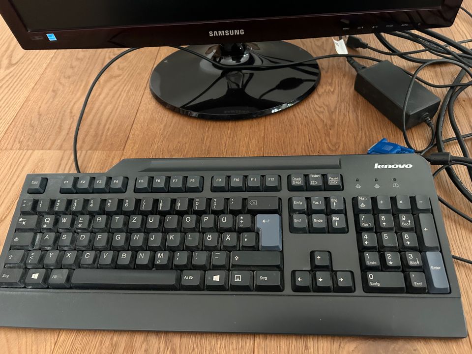 Lenovo Tastatur Maus schwarz Lautsprecher Boxen weiß in Köln