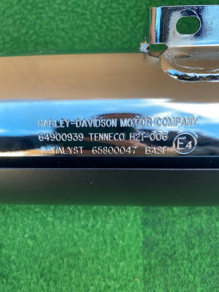 Harley Davidson FatBoy Auspuff 64900939 Breakout 64900940 in Cottbus