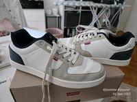 sneaker gr.43 Levis Nordrhein-Westfalen - Hamm Vorschau