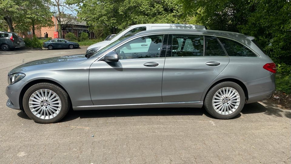 Mercedes-Benz C220 T BlueTec, Exclusive in Stuttgart