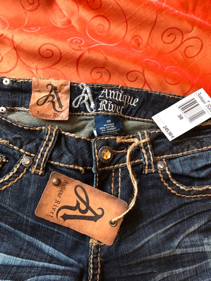 Antique Rivet Jeans mit Strass Gr. 30 Neu mit Etikett in Lübeck