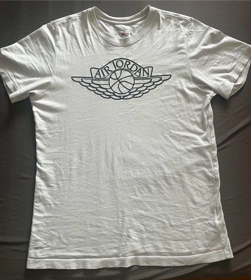 Air Jordan T-Shirt in weiß in Freiburg im Breisgau