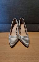 Stilettos in Blau/Weiß Gr. 41, kein Versand. Hessen - Münchhausen Vorschau