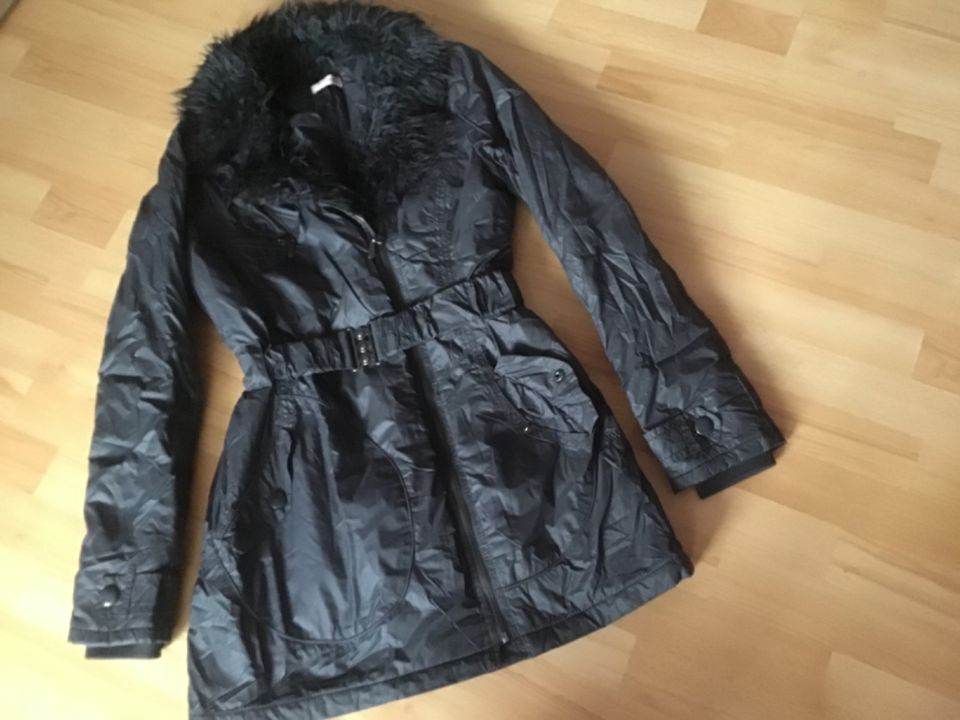 Frühlings Mädchen Damen Jacke Gr.40 in Baden-Baden