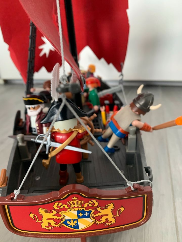 PLAYMOBIL Piratenschiff mit Zubehör- siehe Fotos-TOP in Dorsten