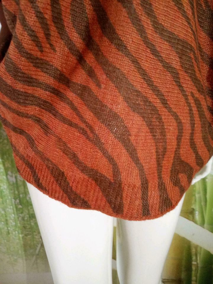 Pulli im Tigerlook orange/schwarz Jeans Fritz Gr.38 in Plettenberg