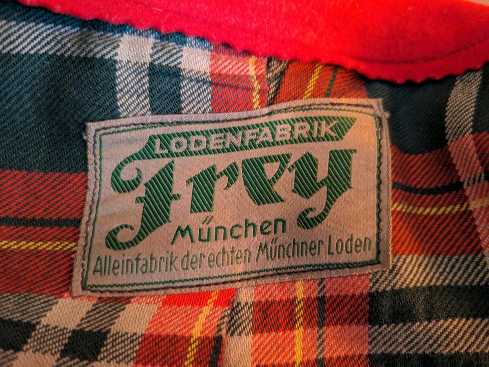 Alter Trachtenjanker von Lodenfabrik Frey in Germering