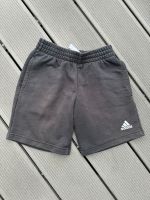 Adidas Baumwoll Shorts kurze Hose 140 Niedersachsen - Wolfsburg Vorschau