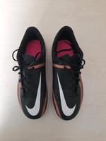 Nike Hallenturnschuh Turnschuh JR Phantom GT2 Gr.38,5 Sachsen - Schkeuditz Vorschau