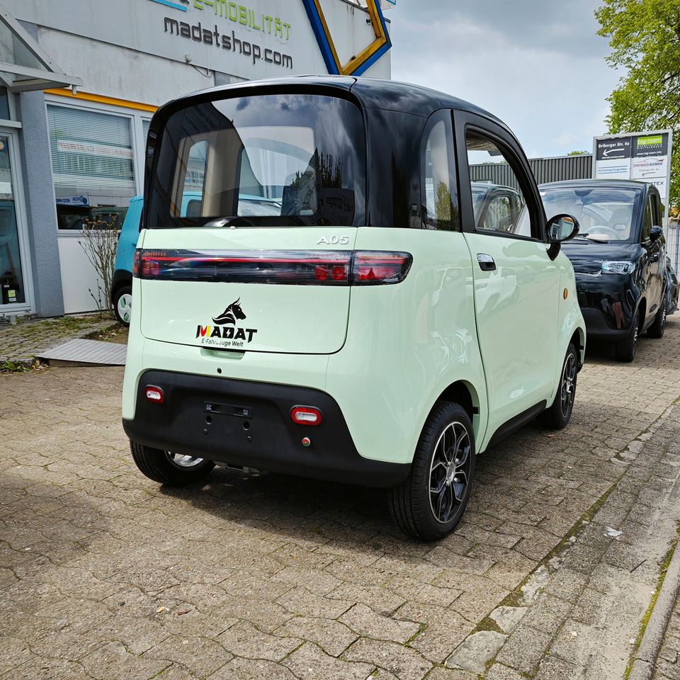 E Auto E Roller E Kabinenroller 25-45km/h 120km Reichweite Grün in Bielefeld