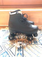 Rollschuhe schwarz, Größe 44 (fallen eher wie 43 aus) Friedrichshain-Kreuzberg - Kreuzberg Vorschau