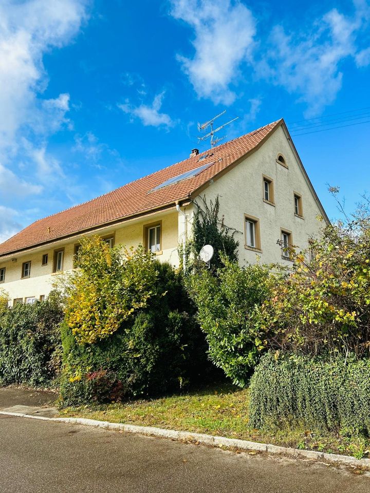 Ländliches Paradies an der Schweizer Grenze: Traumhaftes Eigenheim mit separater Ökonomieteil und großem Grundstück in Albbruck-Buch in Albbruck