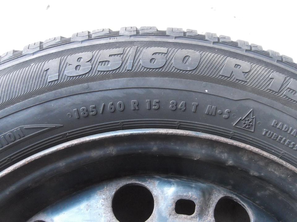 Winterräder, Skodaräder, Rapid, Reifen 185/60 R15, 3+1 Felge in Schönheide