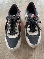 Nike Sneaker - Größe 37 Baden-Württemberg - Friedrichshafen Vorschau