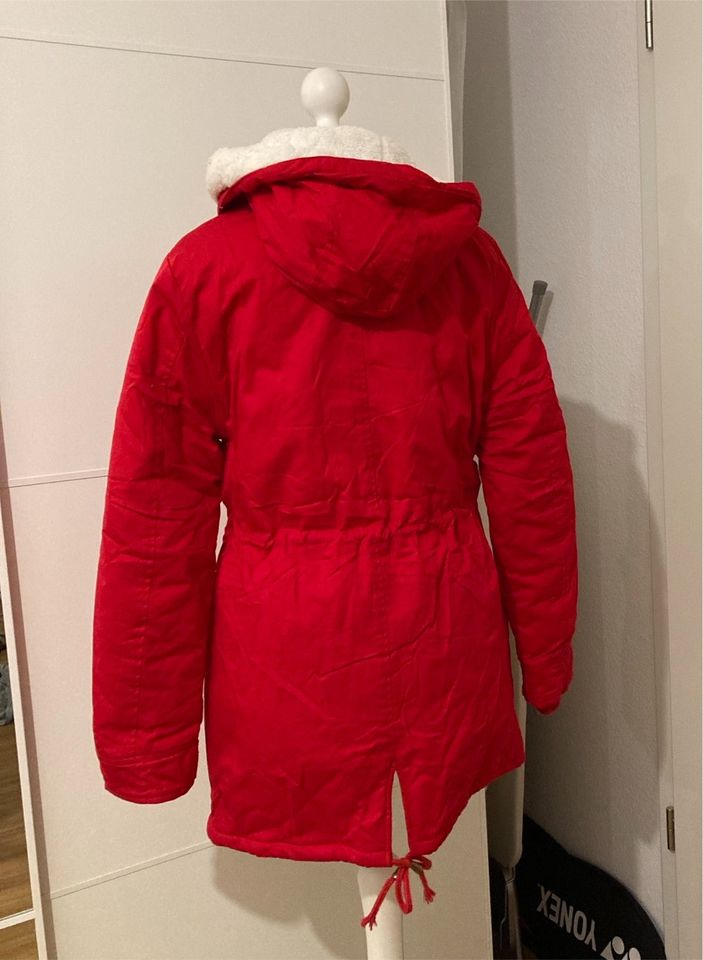 Roter kuscheliger Mantel Größe S mit Kapuze in Baden-Württemberg -  Reutlingen | eBay Kleinanzeigen ist jetzt Kleinanzeigen