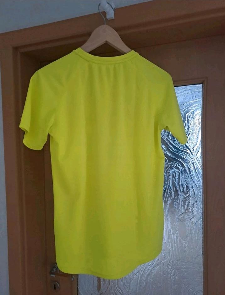 H&M Jungen Sportshirt Gr. 158/164 neongelb in St Gangloff