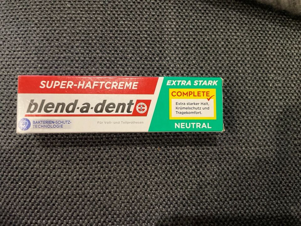 Blend a dent Haftcreme neu/ovp in Düren