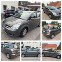 Toyota COROLLA VERSO 1.8 16V SOL*7SITZ*KLIMAUT*AHK*GJR* Niedersachsen - Friedeburg Vorschau
