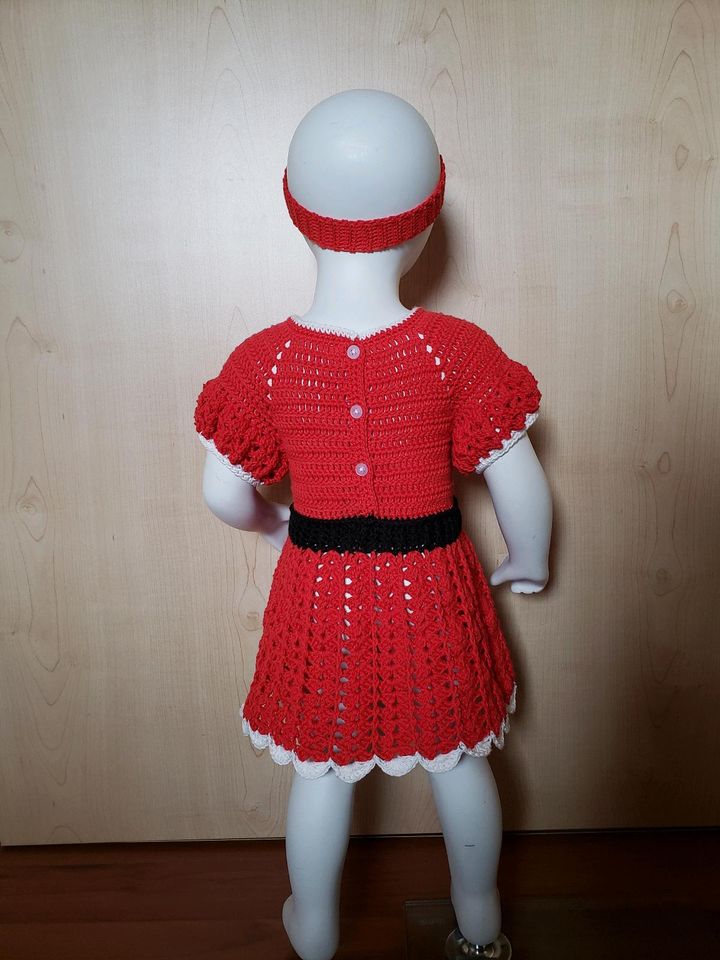 Baby Weihnachtsoutfit, Baby Weihnachten gehäkelt *handmade* in Maintal