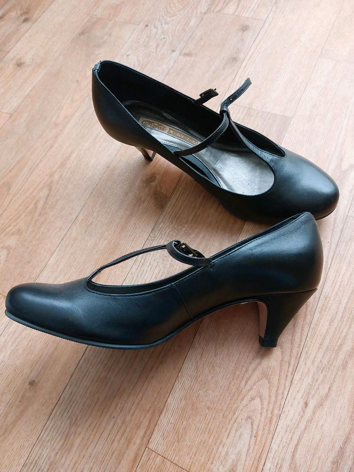 Pumps Buffalo Damen Schuhe Größe 37 schwarz in Celle