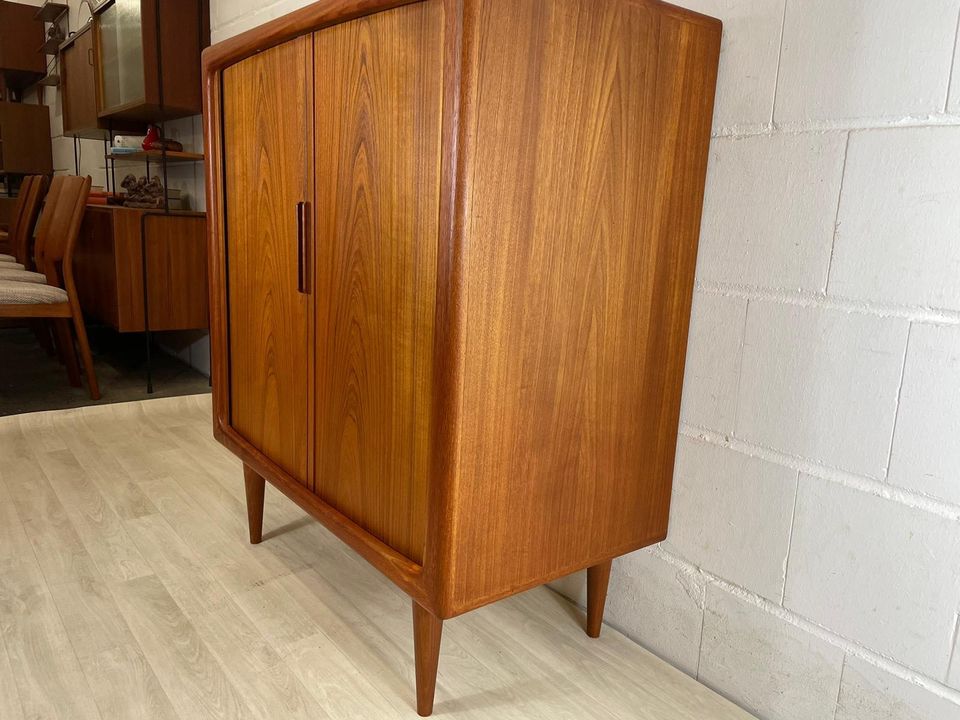 Vintage Teak highboard sideboard Schrank H. P. HANSEN DANISH 60er in Delmenhorst