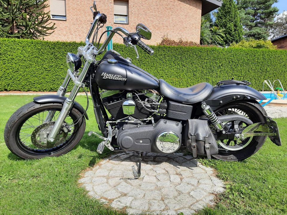 Harley Davidson Street Bob FXDB in Berlin