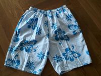 Wie neu Quicksilver Badehose Badeshorts Weiß Blau Tasche XL/XXL Nordrhein-Westfalen - Olpe Vorschau