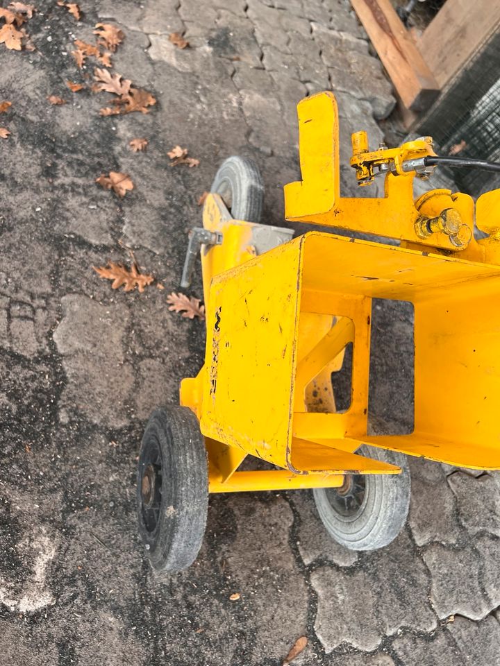 Trennjäger wagen , Steinflex Führungswagen , wacker in Olpe